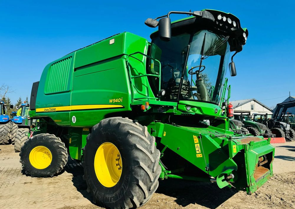 John Deere W540i - Mejetærsker: billede 1 John Deere W540i - Mejetærsker: billede 1