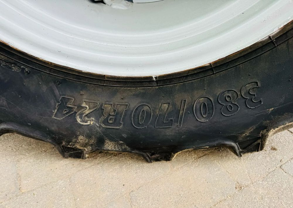Leje en  Massey Ferguson 5608 Dyna 4 Massey Ferguson 5608 Dyna 4: billede 18