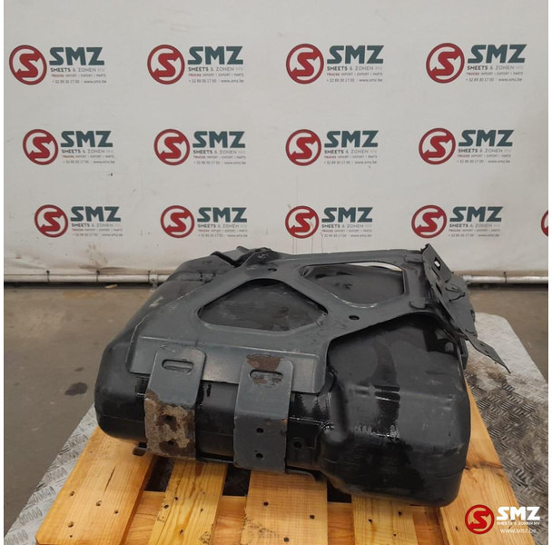 Mercedes-Benz Occ AdBluetank 60L + Adblueniveausensor Mercedes - Brændstofsystem for Lastbil: billede 3 Mercedes-Benz Occ AdBluetank 60L + Adblueniveausensor Mercedes - Brændstofsystem for Lastbil: billede 3