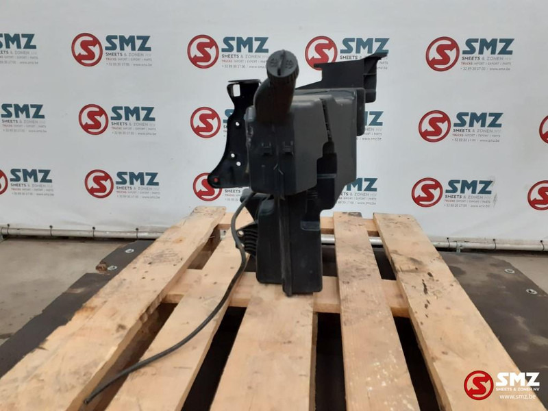 Mercedes-Benz Occ ruitensproeierreservoir Mercedes - Visker for Lastbil: billede 3 Mercedes-Benz Occ ruitensproeierreservoir Mercedes - Visker for Lastbil: billede 3