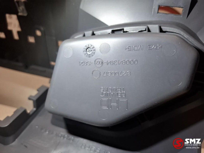 Førerhus og interiør for Lastbil Renault Occ diverse dashborddelen Renault: billede 19