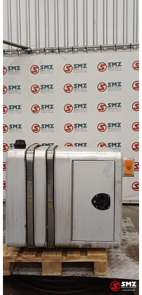 Renault Occ hydraulische tank 250L + materiaalkast Renault - Hydraulisk tank for Lastbil: billede 1 Renault Occ hydraulische tank 250L + materiaalkast Renault - Hydraulisk tank for Lastbil: billede 1