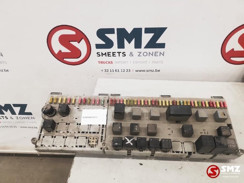 Scania Occ Zekeringskast Scania T114 - Sikring for Lastbil: billede 1 Scania Occ Zekeringskast Scania T114 - Sikring for Lastbil: billede 1