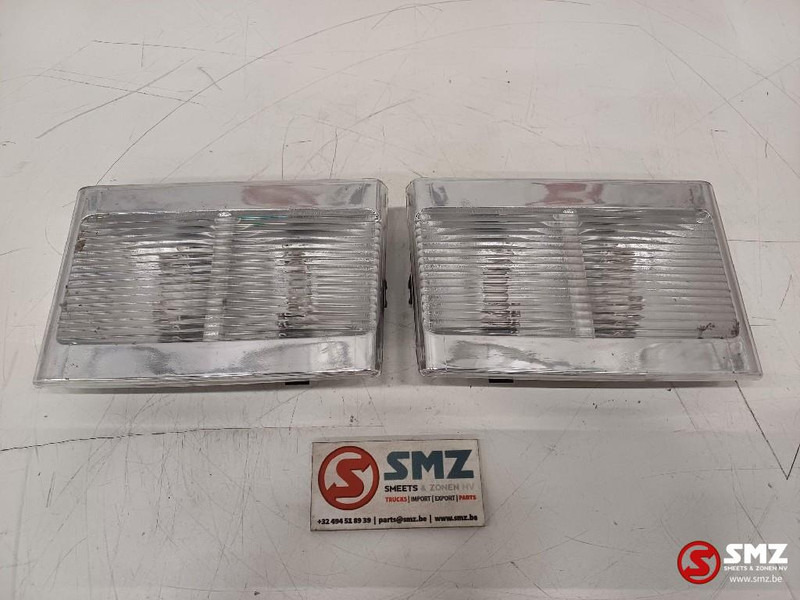 Volvo Occ binnenverlichting links + rechts Volvo - Førerhus og interiør for Lastbil: billede 1 Volvo Occ binnenverlichting links + rechts Volvo - Førerhus og interiør for Lastbil: billede 1