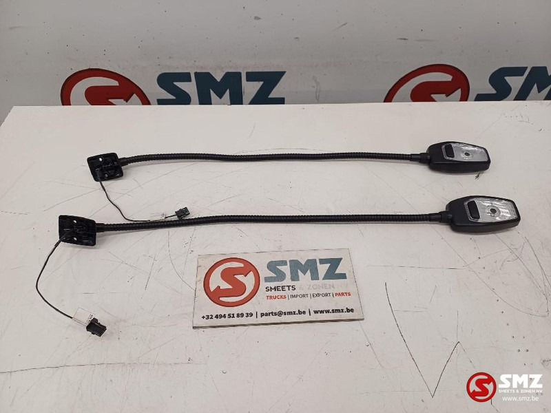 Volvo Occ set van 2 leeslampen Volvo - Førerhus og interiør for Lastbil: billede 1 Volvo Occ set van 2 leeslampen Volvo - Førerhus og interiør for Lastbil: billede 1