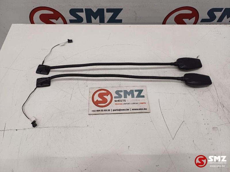 Volvo Occ set van 2 leeslampen Volvo - Førerhus og interiør for Lastbil: billede 2 Volvo Occ set van 2 leeslampen Volvo - Førerhus og interiør for Lastbil: billede 2