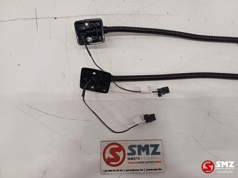 Volvo Occ set van 2 leeslampen Volvo - Førerhus og interiør for Lastbil: billede 3 Volvo Occ set van 2 leeslampen Volvo - Førerhus og interiør for Lastbil: billede 3