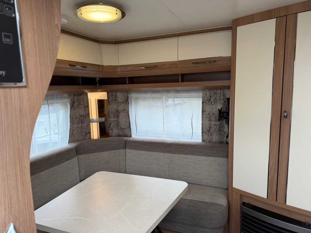 Hobby De Luxe 455 UF 2020 - Campingvogn: billede 5 Hobby De Luxe 455 UF 2020 - Campingvogn: billede 5