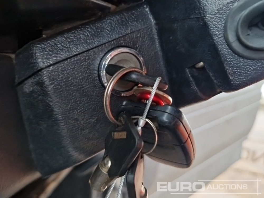 SUV 2002 Land Rover Defender 90: billede 39