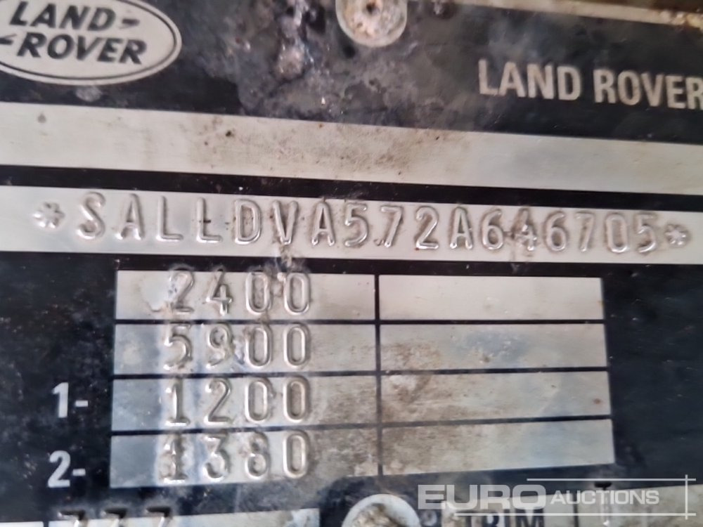 SUV 2002 Land Rover Defender 90: billede 43