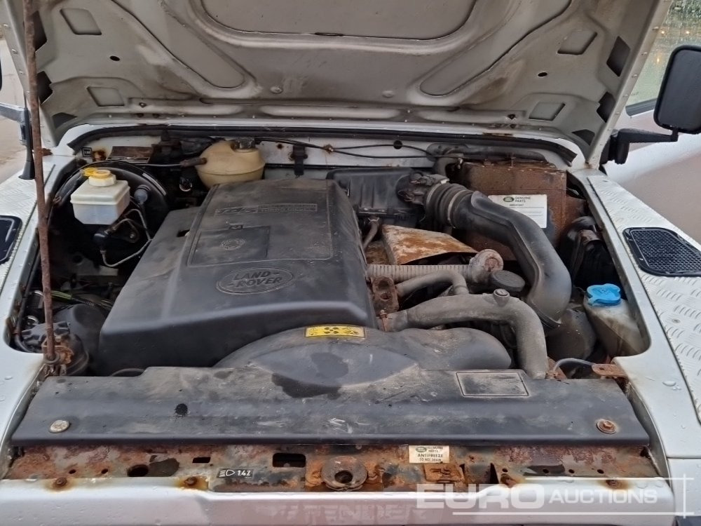 SUV 2002 Land Rover Defender 90: billede 13