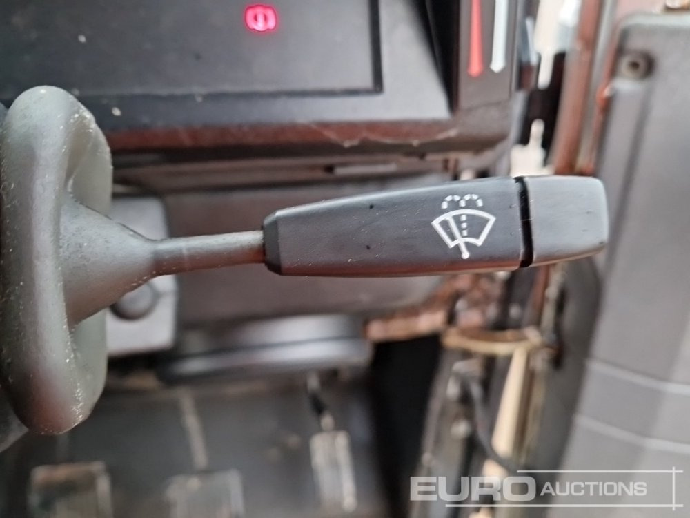 SUV 2002 Land Rover Defender 90: billede 37