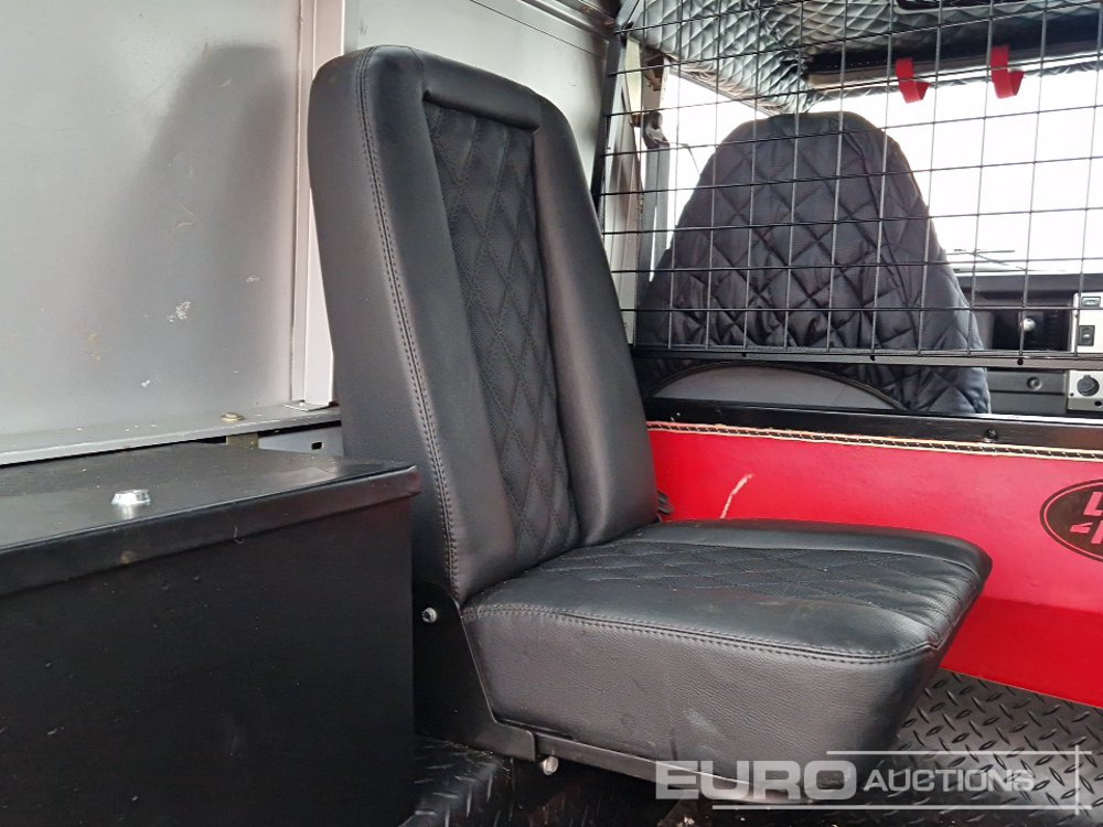 SUV 2002 Land Rover Defender 90: billede 23
