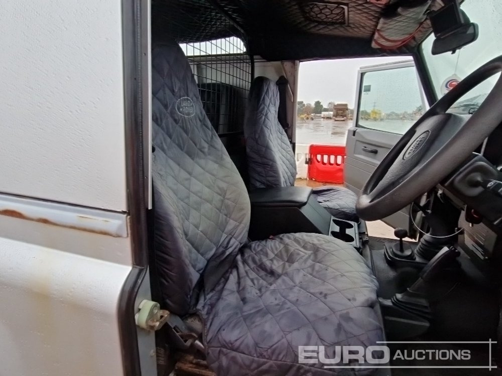 SUV 2002 Land Rover Defender 90: billede 27