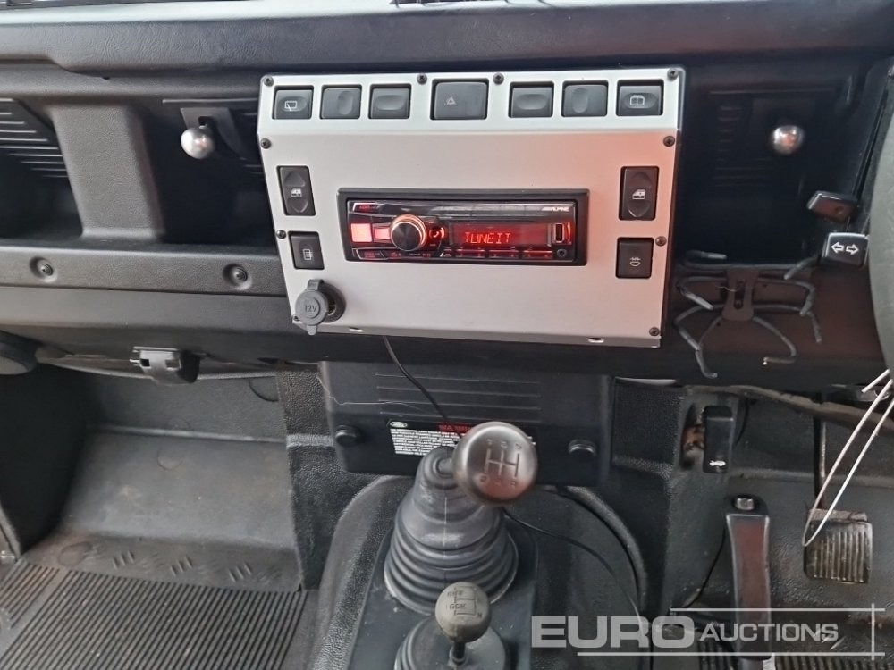 SUV 2002 Land Rover Defender 90: billede 29