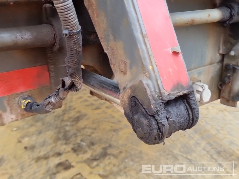 Lastbil med lad til transportering tungemaskiner 2009 Scania P310: billede 30 Lastbil med lad til transportering tungemaskiner 2009 Scania P310: billede 30