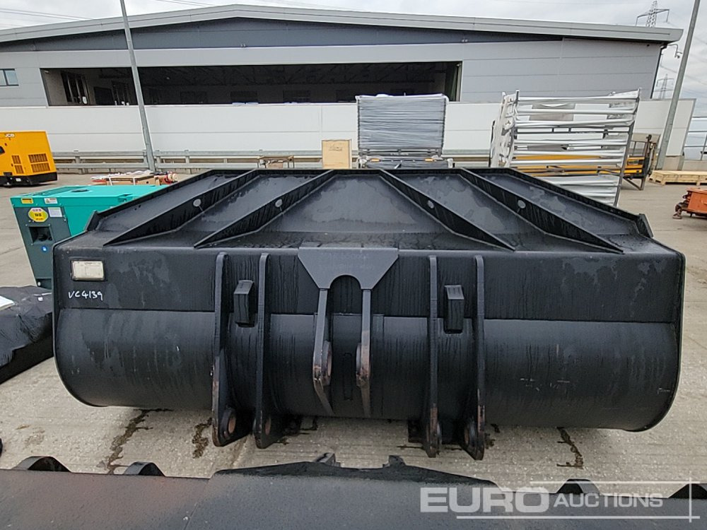 2014 Ulrich 130" Loading Bucket to suit Wheeled Loader - Skovl: billede 4 2014 Ulrich 130" Loading Bucket to suit Wheeled Loader - Skovl: billede 4