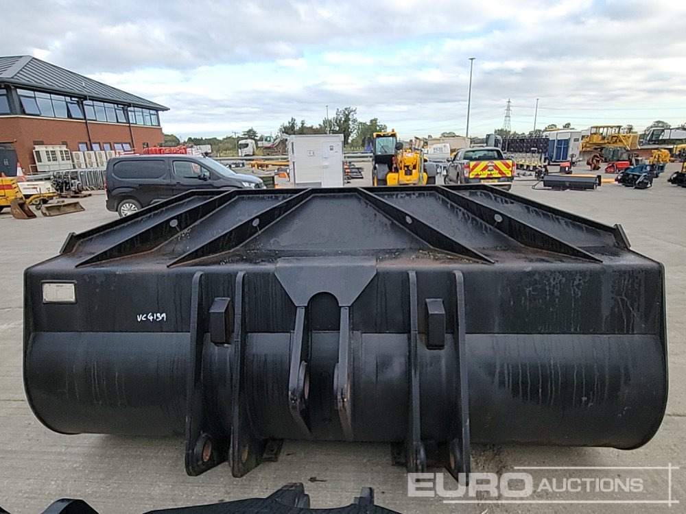 2014 Ulrich 130" Loading Bucket to suit Wheeled Loader - Skovl: billede 4 2014 Ulrich 130" Loading Bucket to suit Wheeled Loader - Skovl: billede 4