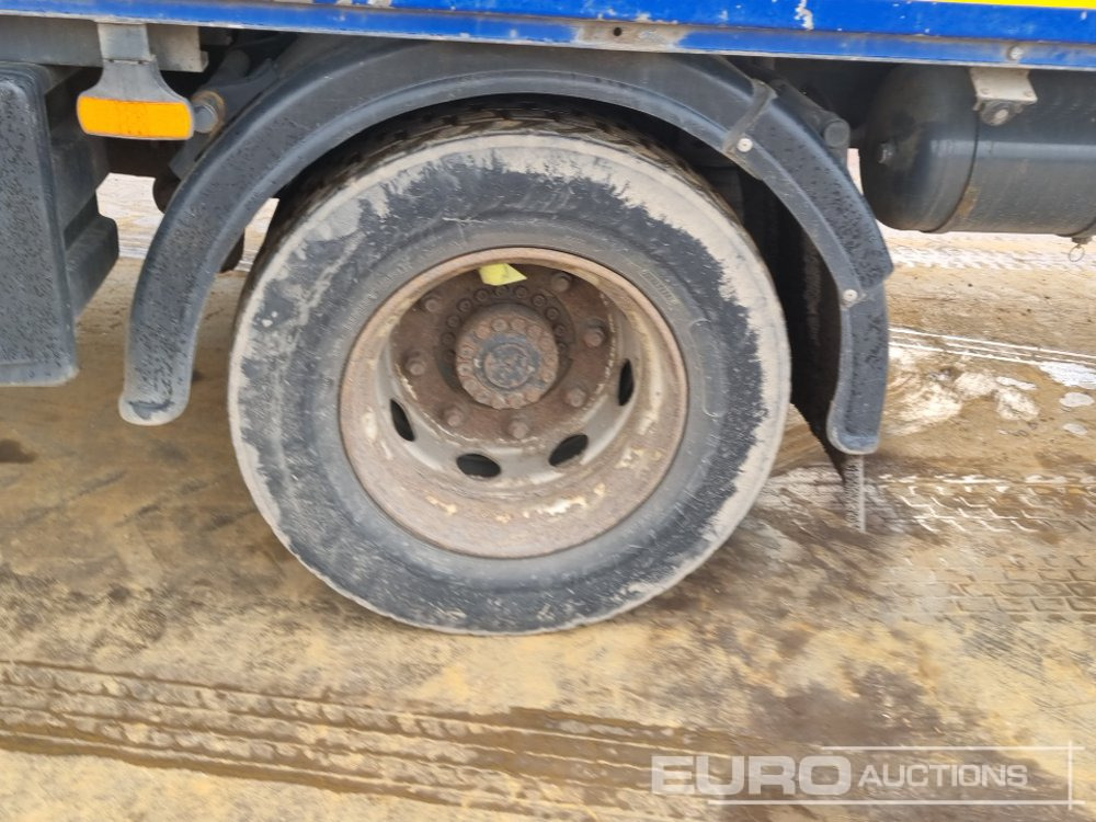 Lastbil med lad til transportering tungemaskiner 2015 DAF 210: billede 10 Lastbil med lad til transportering tungemaskiner 2015 DAF 210: billede 10
