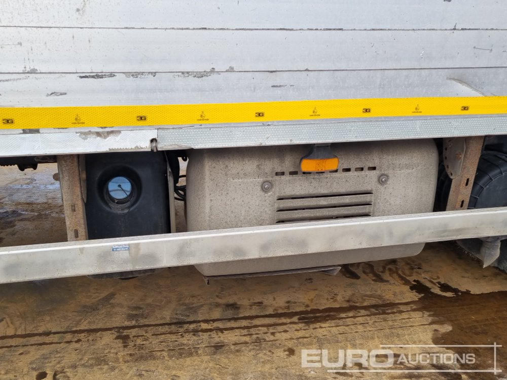 Lastbil med lad til transportering tungemaskiner 2015 DAF 210: billede 24 Lastbil med lad til transportering tungemaskiner 2015 DAF 210: billede 24