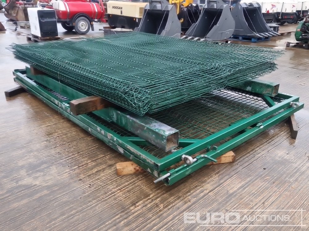 Bundle of Galvanised Fencing & Gate - Bygningsudstyr: billede 1 Bundle of Galvanised Fencing & Gate - Bygningsudstyr: billede 1