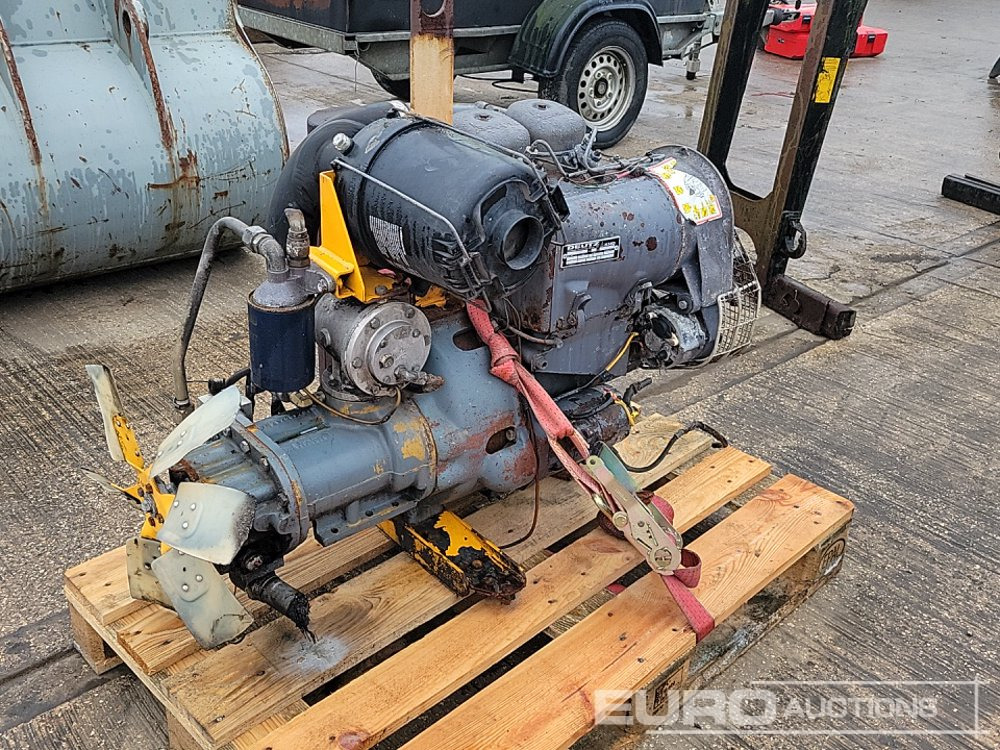 Deutz 2 Cylinder Engine - Motor: billede 1 Deutz 2 Cylinder Engine - Motor: billede 1