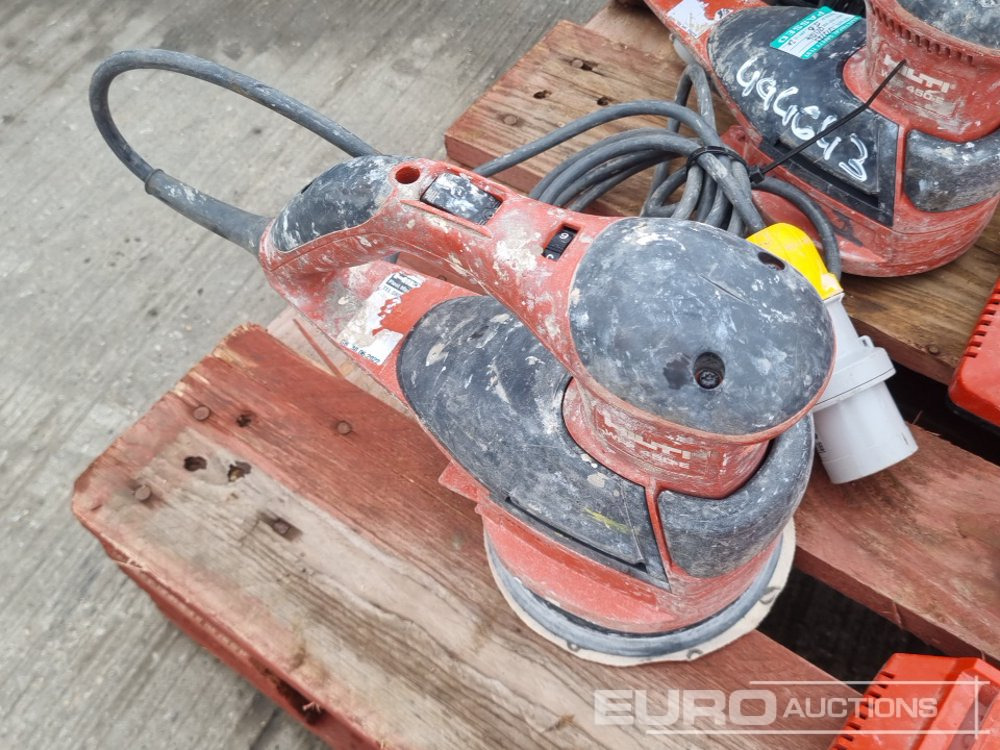Bygningsudstyr Hilti Battery Vacuum (3 of), 110Volt Orbital Sander (2 of), Battery Drill, Battery (2 of), Charger (4 of), Milwaukee Battery Impact Wrench (2 of), Charger (2 of), Battery, DeWalt Battery Impact Wrench: billede 19