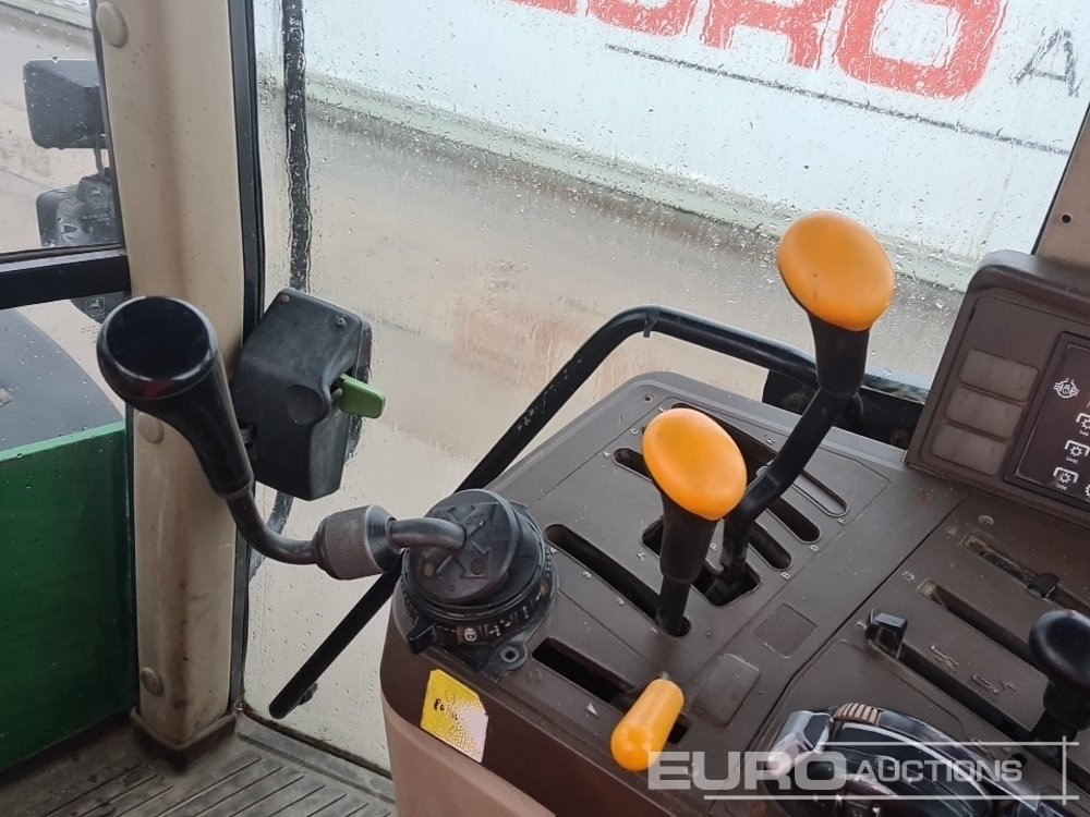 Traktor John Deere 6810: billede 31 Traktor John Deere 6810: billede 31