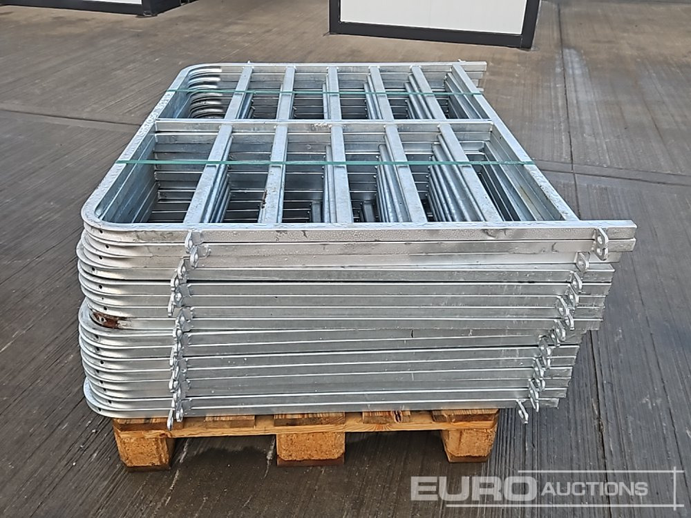 Unused 4' Galvanised Sheep Hurdle (16 of) - Landbrugsmaskine: billede 2 Unused 4' Galvanised Sheep Hurdle (16 of) - Landbrugsmaskine: billede 2