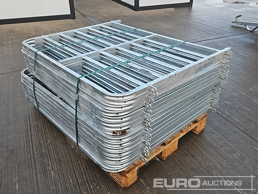 Unused 4' Galvanised Sheep Hurdle (16 of) - Landbrugsmaskine: billede 1 Unused 4' Galvanised Sheep Hurdle (16 of) - Landbrugsmaskine: billede 1