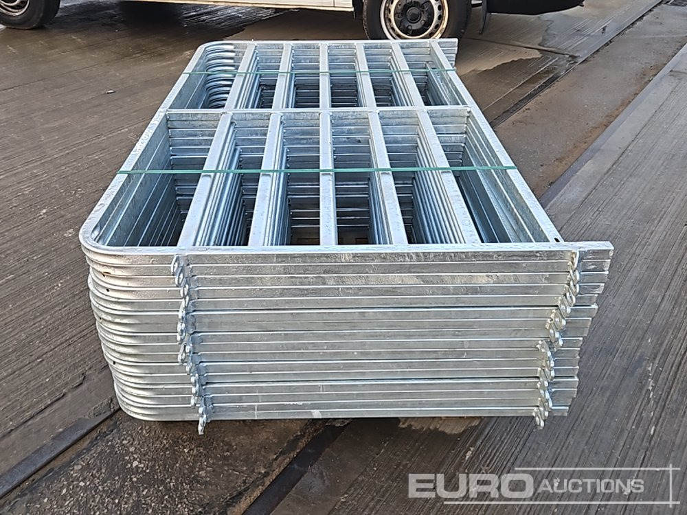 Unused 5' Galvanised Sheep Hurdle (16 of) - Landbrugsmaskine: billede 2 Unused 5' Galvanised Sheep Hurdle (16 of) - Landbrugsmaskine: billede 2