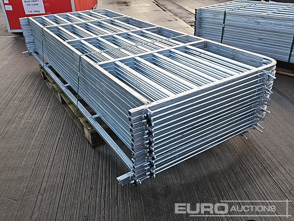 Unused 8' Galvanised Sheep Hurdle (16 of) - Landbrugsmaskine: billede 5 Unused 8' Galvanised Sheep Hurdle (16 of) - Landbrugsmaskine: billede 5