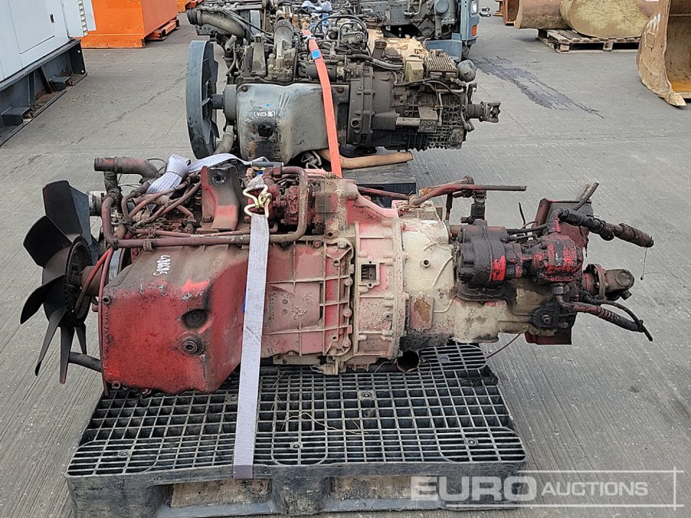 Mercedes 4 Cylinder Engine, Gearbox, Pump - Motor: billede 2 Mercedes 4 Cylinder Engine, Gearbox, Pump - Motor: billede 2