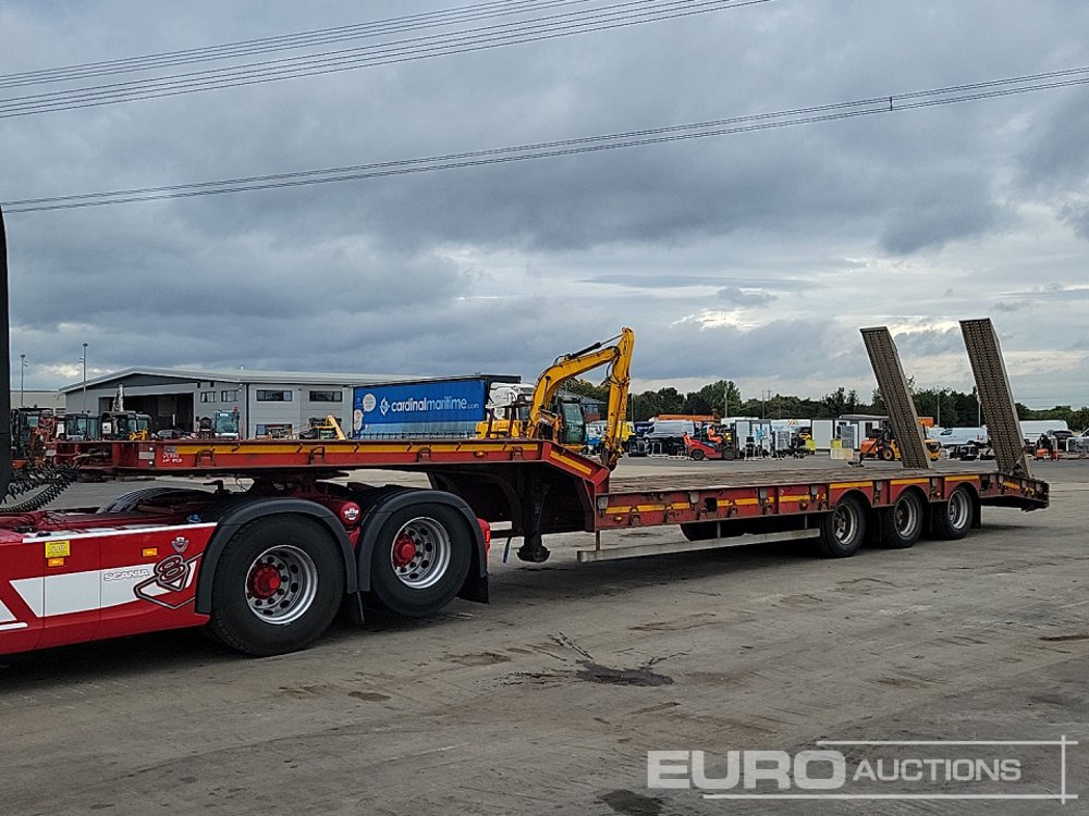SDC Tri Axle Step Frame Low Loader Trailer, Out Riggers, Aluminum Ramps - Nedbygget platform sættevogn: billede 1 SDC Tri Axle Step Frame Low Loader Trailer, Out Riggers, Aluminum Ramps - Nedbygget platform sættevogn: billede 1