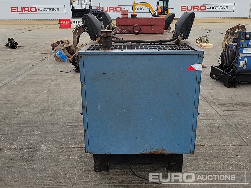 SDMO Generator, 4 Cylinder Engine - Strømgenerator: billede 4 SDMO Generator, 4 Cylinder Engine - Strømgenerator: billede 4