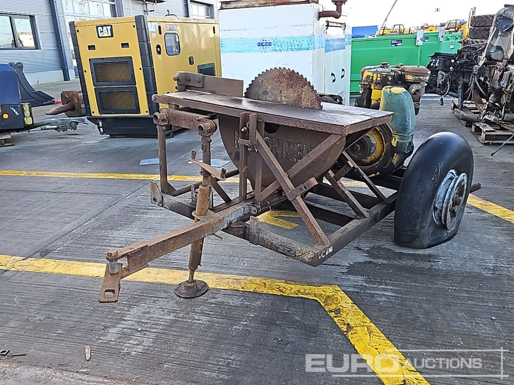 Single Axle Draw Table Saw, Lister Dursley Engine - Bygningsudstyr: billede 1 Single Axle Draw Table Saw, Lister Dursley Engine - Bygningsudstyr: billede 1