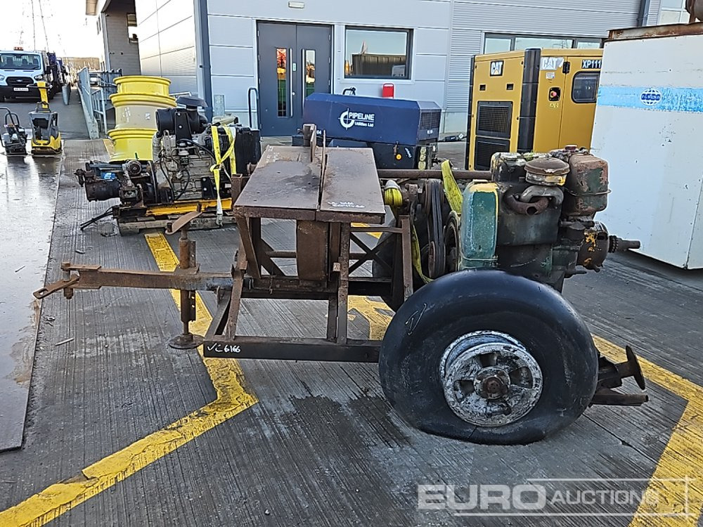 Single Axle Draw Table Saw, Lister Dursley Engine - Bygningsudstyr: billede 2 Single Axle Draw Table Saw, Lister Dursley Engine - Bygningsudstyr: billede 2