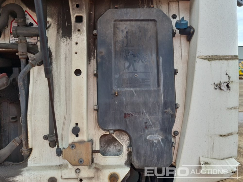 Trækker 2004 DAF CF75.360: billede 24