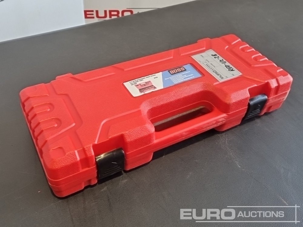 Unused Boss 1/2" 28pc Pneumatic Short Sleeve Socket Set, 3" Connecting Rod, 5" Connecting Rod Universal Joint, 10" Sliding Rod, 10" Bending Rod Adapter 3/4"-1/2" - Bygningsudstyr: billede 1 Unused Boss 1/2" 28pc Pneumatic Short Sleeve Socket Set, 3" Connecting Rod, 5" Connecting Rod Universal Joint, 10" Sliding Rod, 10" Bending Rod Adapter 3/4"-1/2" - Bygningsudstyr: billede 1