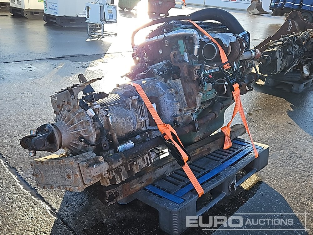 Volvo 6 Cylinder Engine, Gearbox - Motor: billede 1 Volvo 6 Cylinder Engine, Gearbox - Motor: billede 1