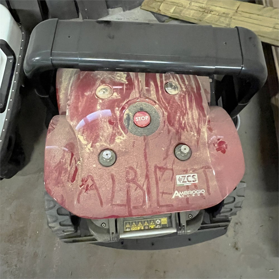 Ambrogio Cube Elite 4 WD - Plæneklipper: billede 3 Ambrogio Cube Elite 4 WD - Plæneklipper: billede 3