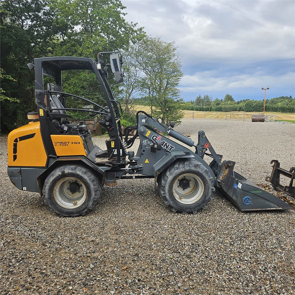 Giant V452T X-TRA HD - Gummihjulslæsser: billede 1 Giant V452T X-TRA HD - Gummihjulslæsser: billede 1