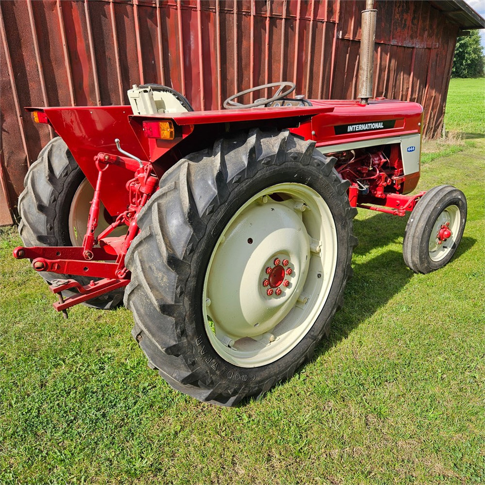 IH 444 - Traktor: billede 4 IH 444 - Traktor: billede 4