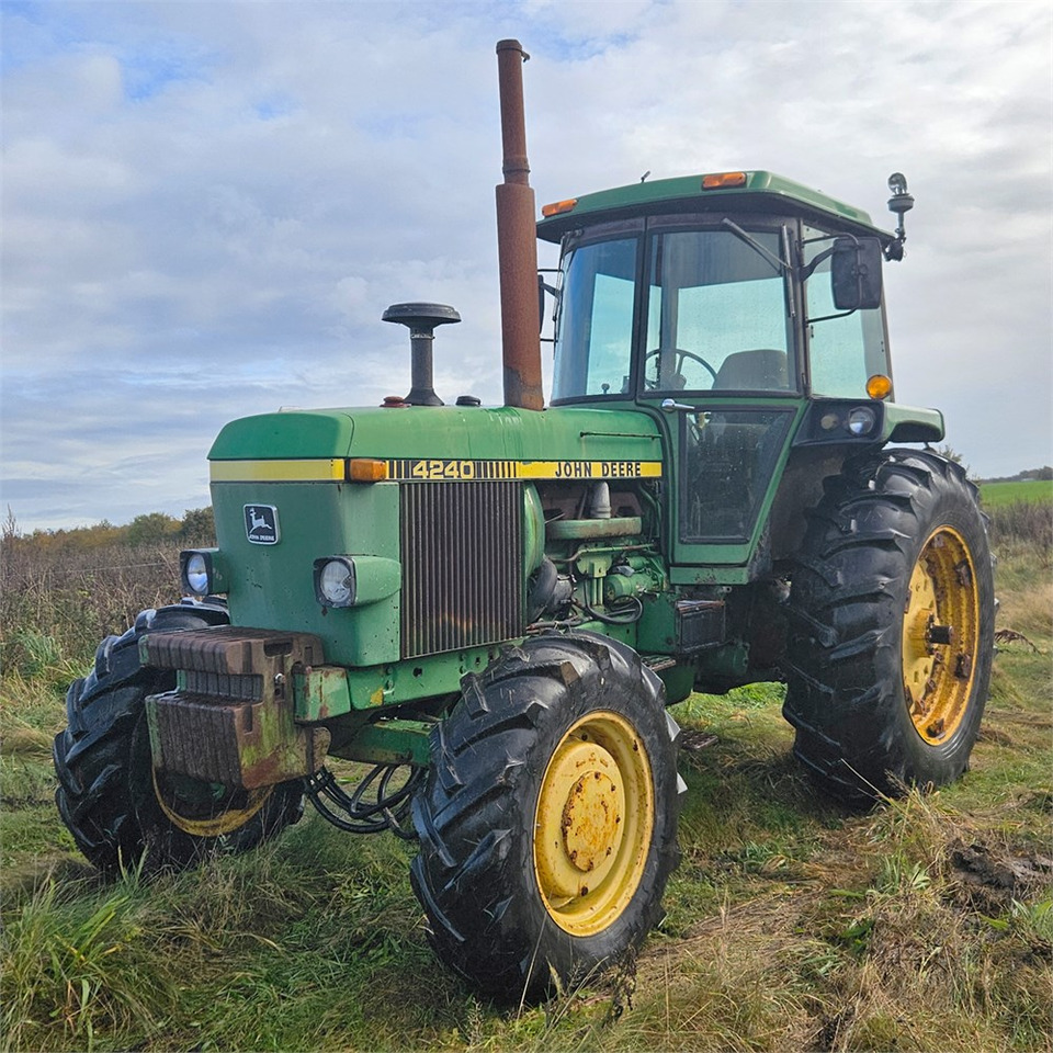 John Deere 4240 - Traktor: billede 3 John Deere 4240 - Traktor: billede 3