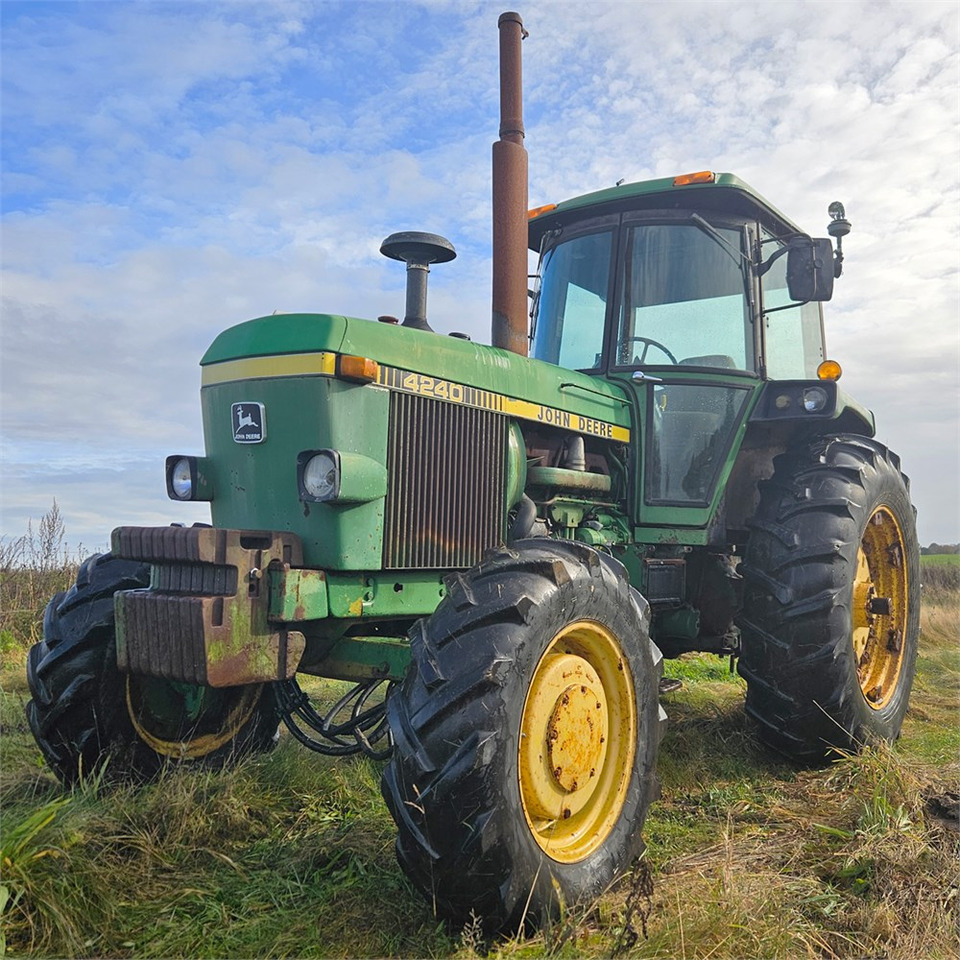 John Deere 4240 - Traktor: billede 1 John Deere 4240 - Traktor: billede 1