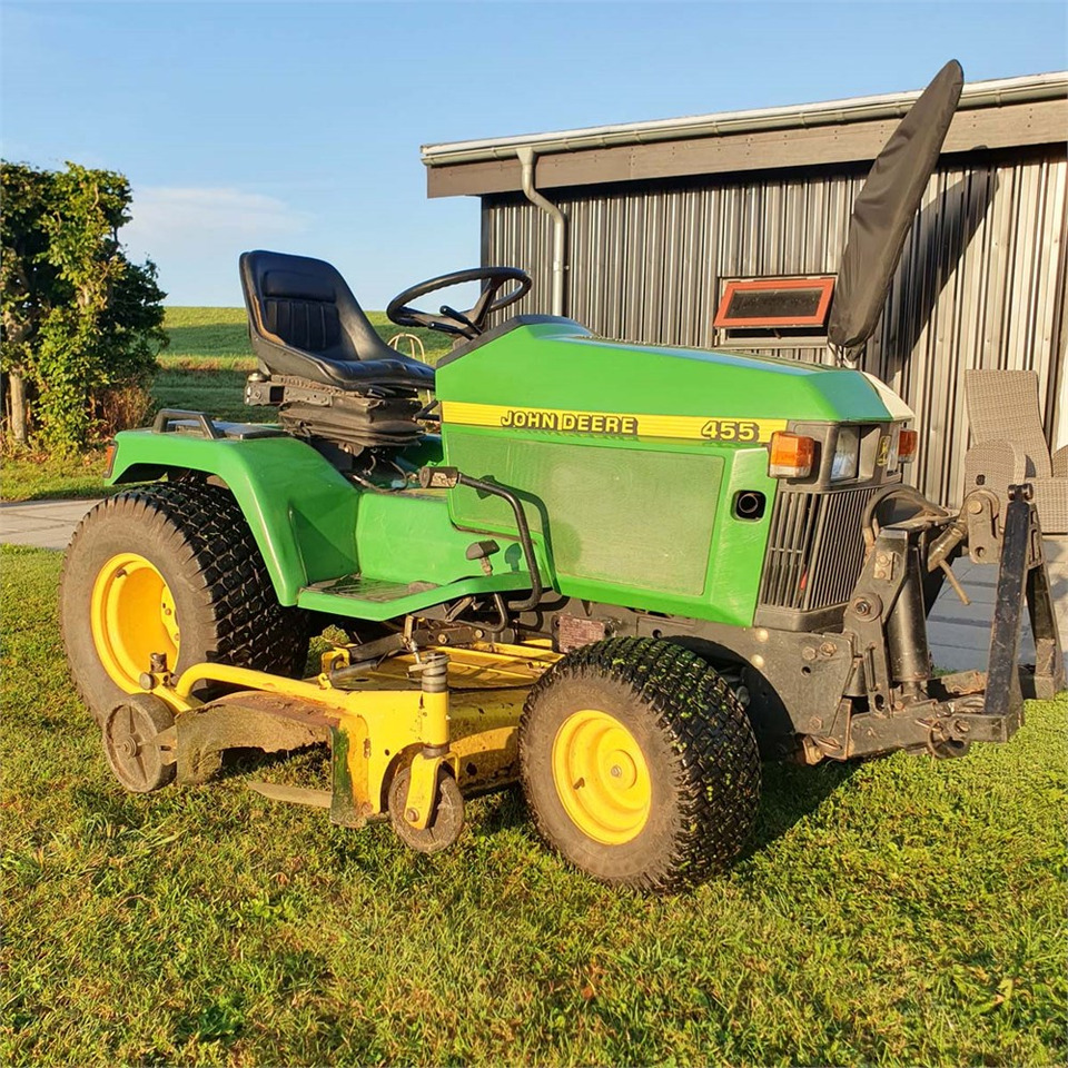 John Deere 455 - Plæneklipper: billede 2 John Deere 455 - Plæneklipper: billede 2