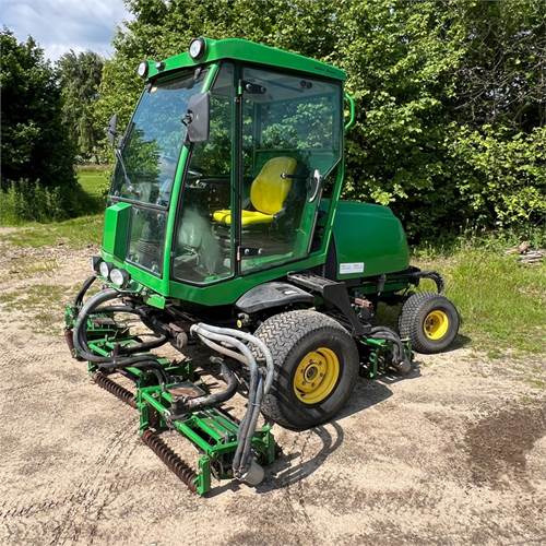 John Deere 8700 PC FM - Plæneklipper: billede 3 John Deere 8700 PC FM - Plæneklipper: billede 3