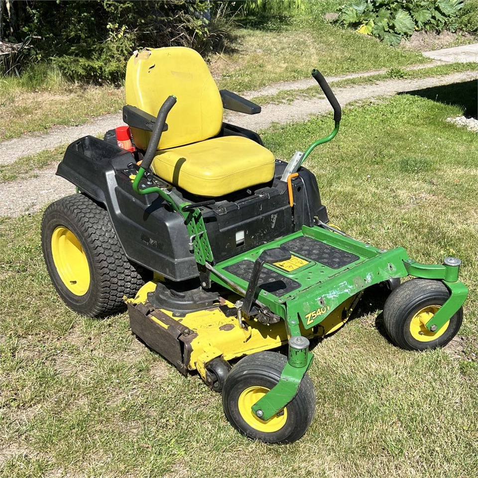 John Deere Z540 R - Plæneklipper: billede 1 John Deere Z540 R - Plæneklipper: billede 1