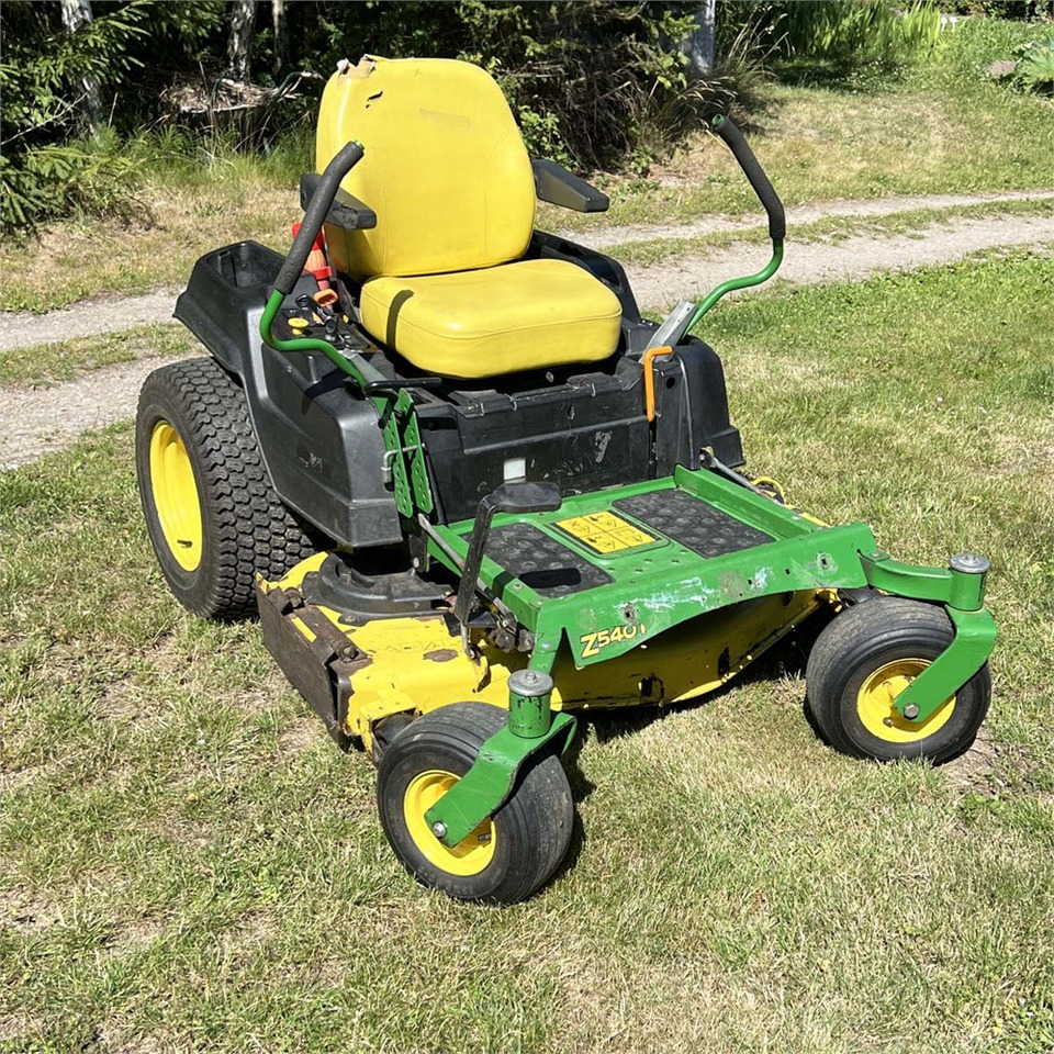 John Deere Z540 R - Plæneklipper: billede 3 John Deere Z540 R - Plæneklipper: billede 3