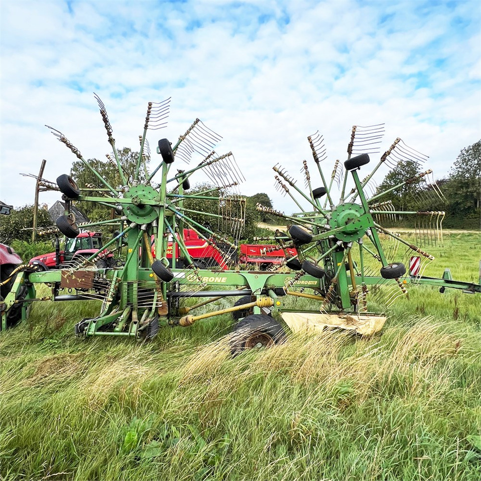 Krone Swadro 1400 - Udstyr til hø: billede 1 Krone Swadro 1400 - Udstyr til hø: billede 1